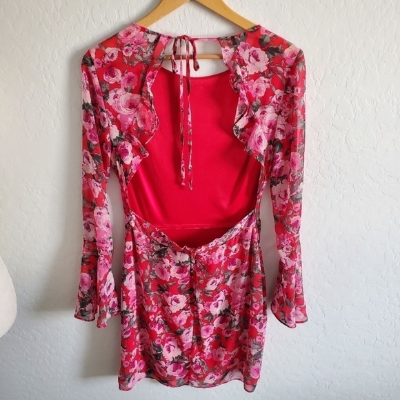 B Darlin Floral Open Back Bell Sleeve Mini Dress 13/14 - Picture 10 of 11